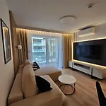 Kwiatano Plazowa -sauna, Jacuzzi ,klima ,parking, 100m Do Morza Grzybowo (West Pomeranian)