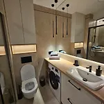 Kwiatano Plazowa -sauna, Jacuzzi ,klima ,parking, 100m Do Morza Lejlighed Grzybowo (West Pomeranian)