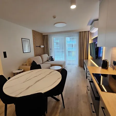 Kwiatano Plazowa -sauna, Jacuzzi ,klima ,parking, 100m Do Morza Apartment
