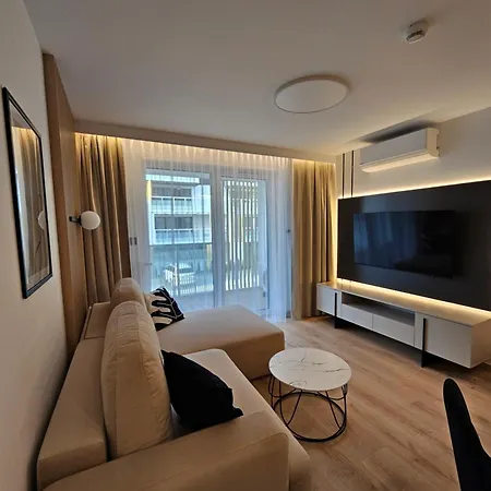 Kwiatano Plazowa -sauna, Jacuzzi ,klima ,parking, 100m Do Morza Grzybowo (West Pomeranian)