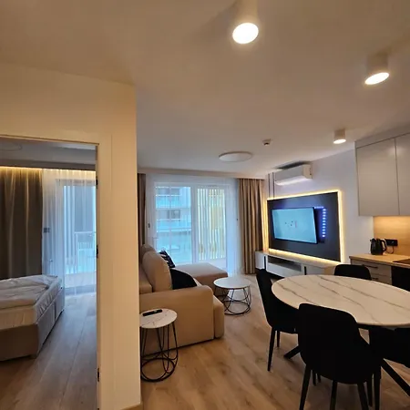 Apartment Kwiatano Plazowa -sauna, Jacuzzi ,klima ,parking, 100m Do Morza *