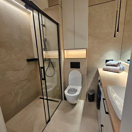 Kwiatano Plazowa -sauna, Jacuzzi ,klima ,parking, 100m Do Morza Grzybowo (West Pomeranian)