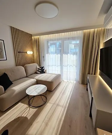 Apartment Kwiatano Plazowa -sauna, Jacuzzi ,klima ,parking, 100m Do Morza